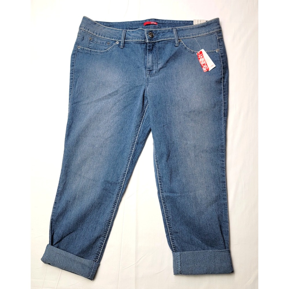 Bongo Jeans Juniors Plus  Size 16 W Skinny Cuffed Medium Wash